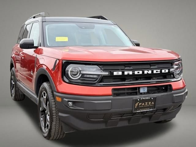 Used 2023 Ford Bronco Sport Outer Banks w/ Tech Package AWD/4WD image 8