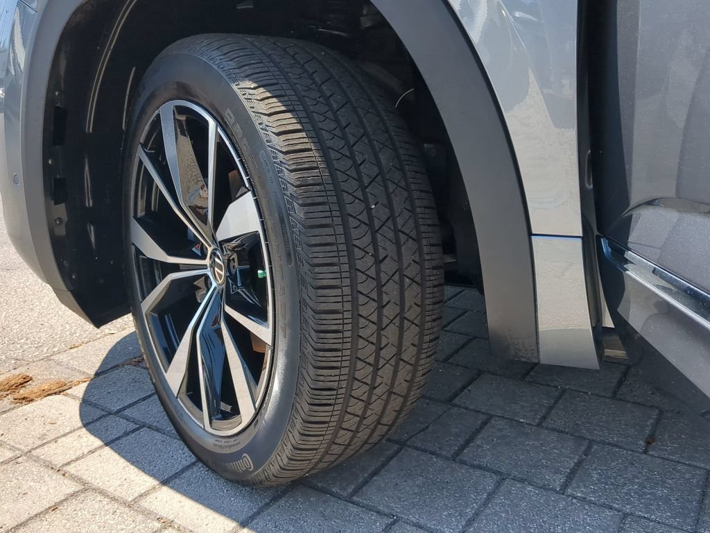 Certified 2025 Volkswagen Atlas SEL Premium R-Line AWD/4WD image 39