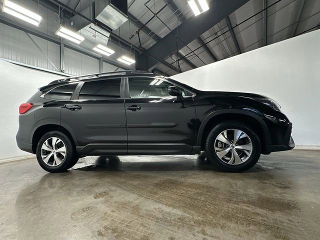 Used 2023 Subaru Ascent Premium w/ Convenience Package image 3