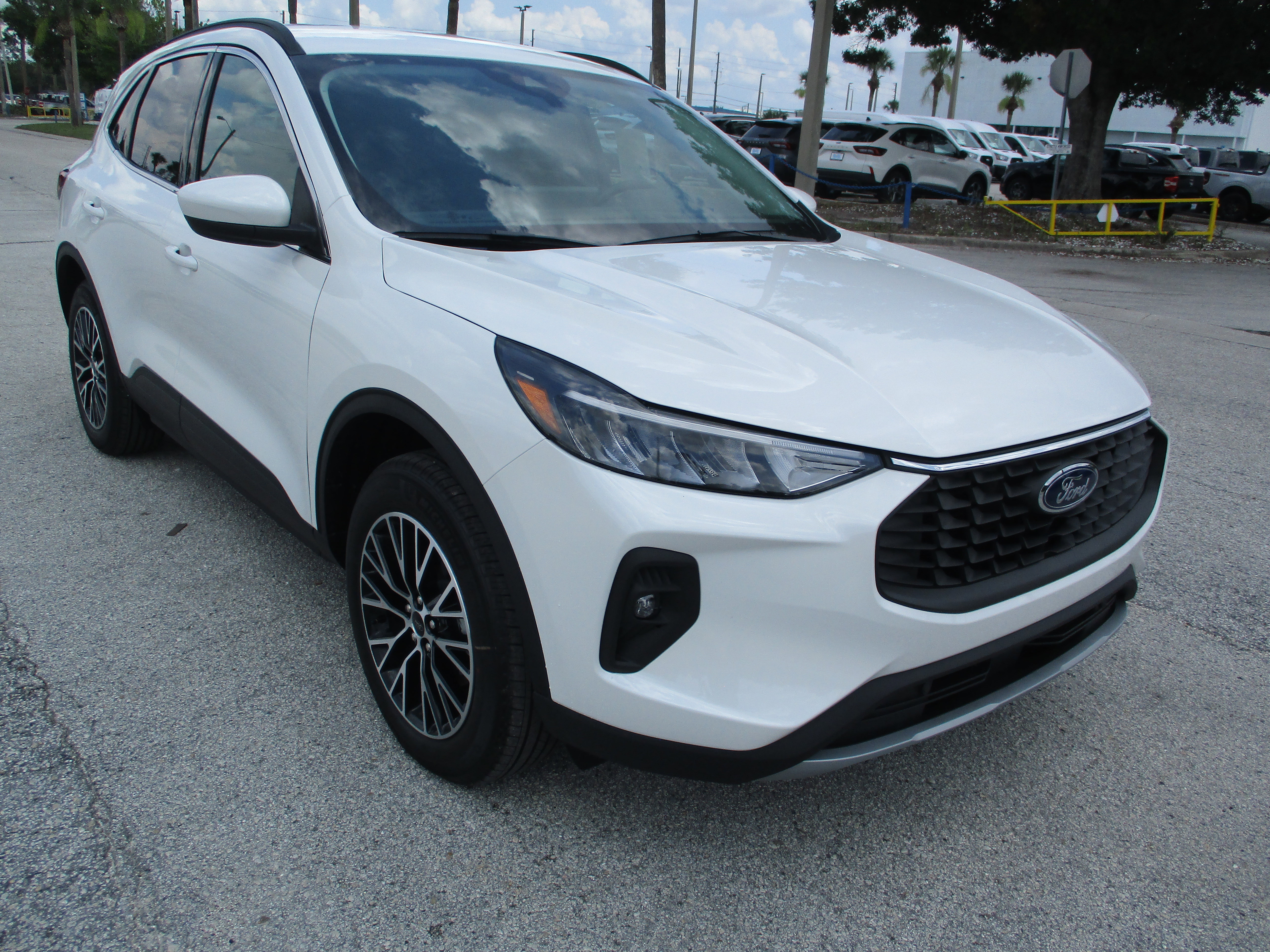 New 2025 Ford Escape Plug-in Hybrid