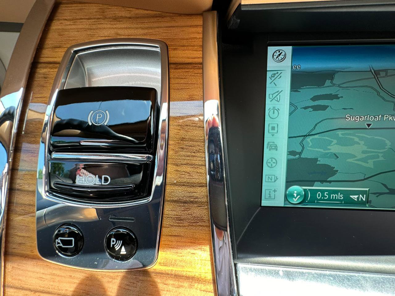 Used 2014 Rolls-Royce Ghost RWD image 19