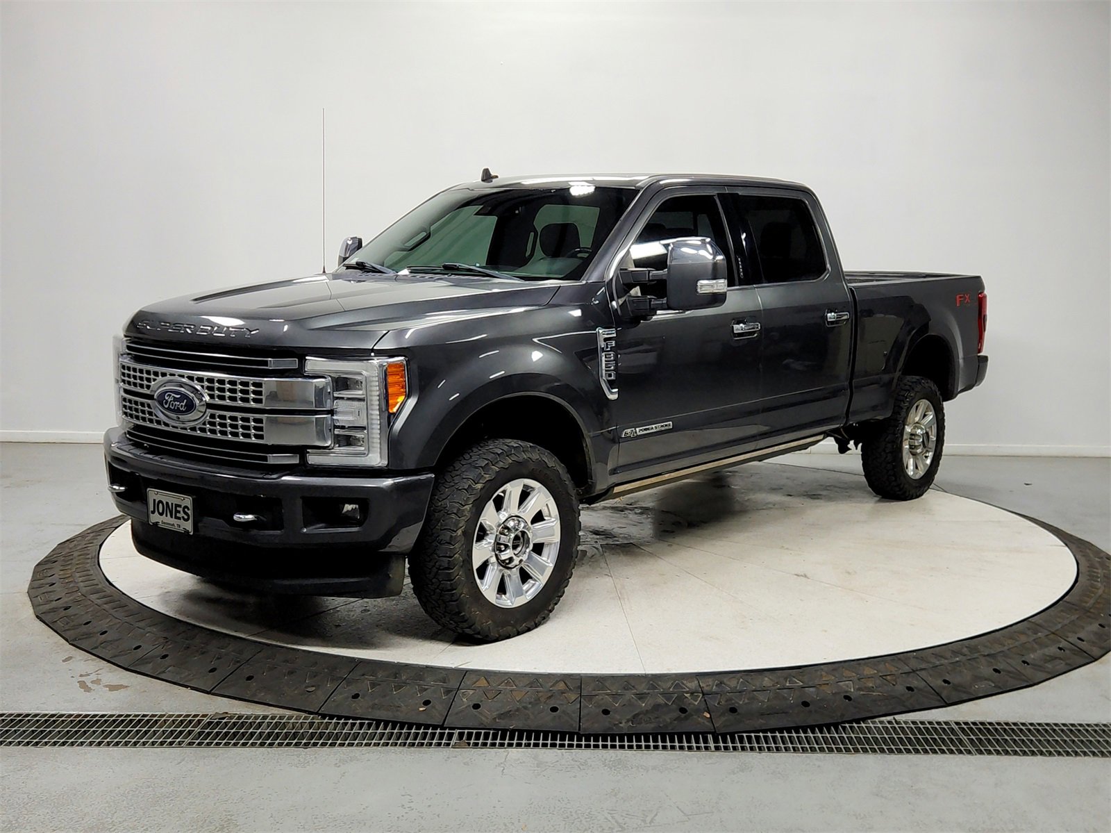 Used 2019 Ford F350 Platinum w/ Platinum Ultimate Package image 3