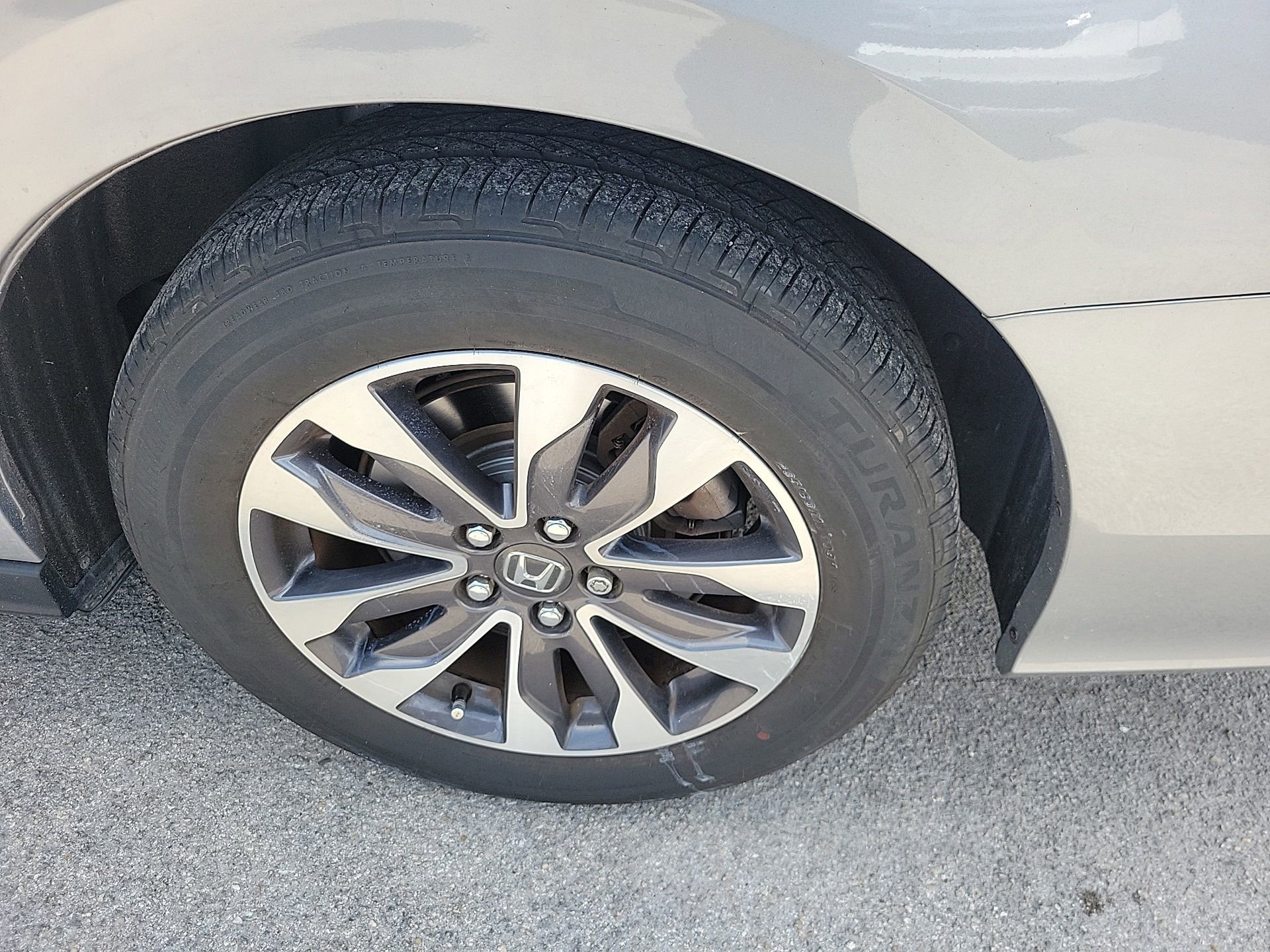 Used 2023 Honda Odyssey EX-L image 15
