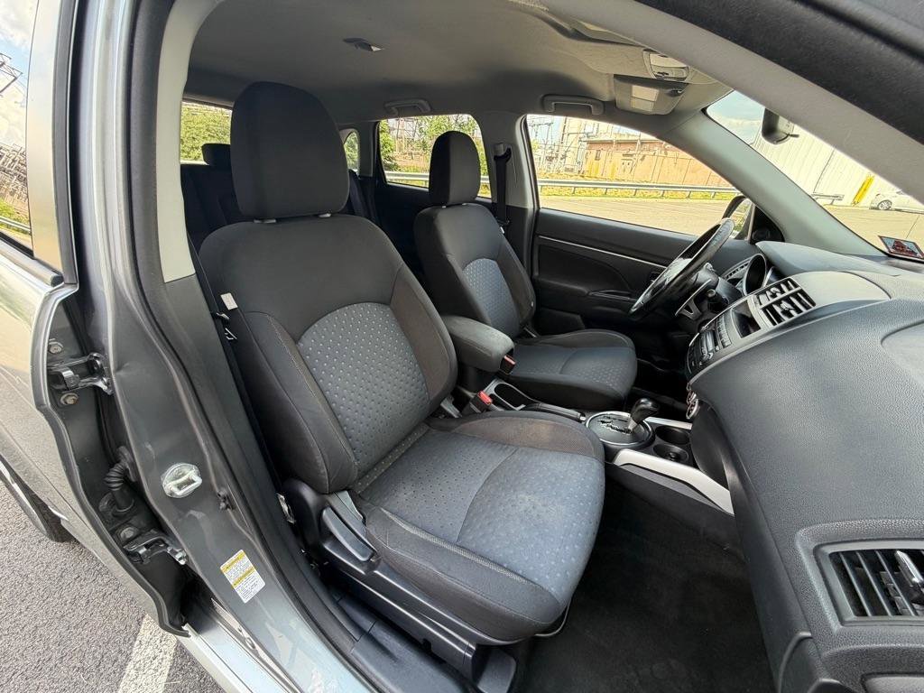 Used 2011 Mitsubishi Outlander Sport SE FWD image 11