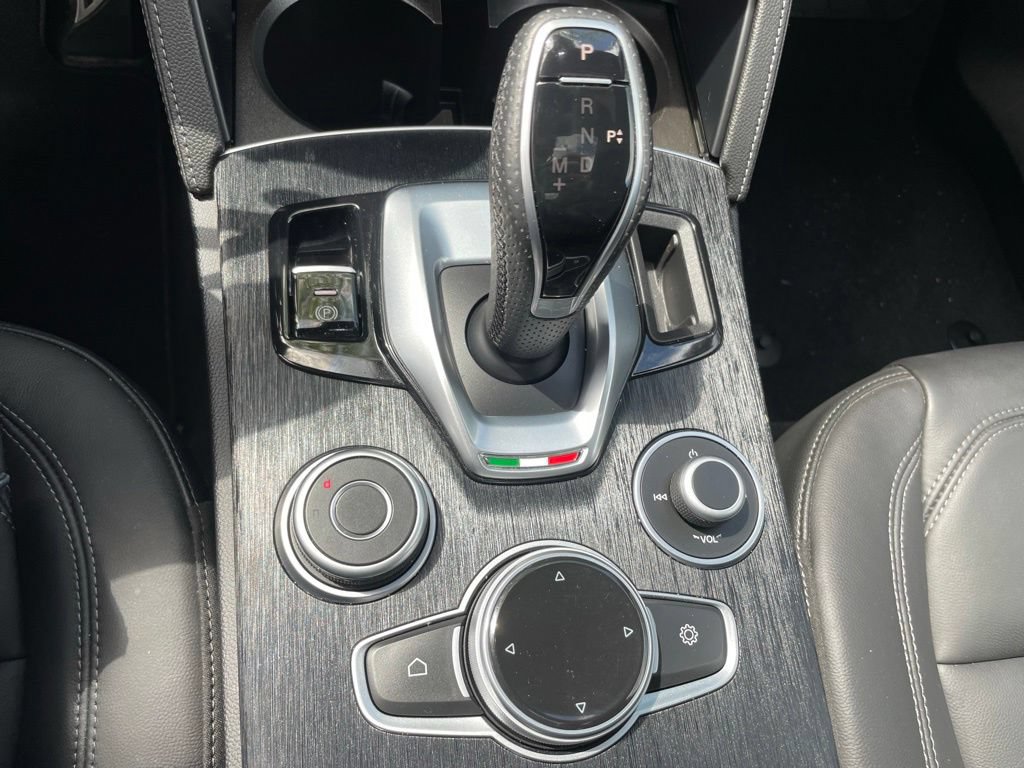 Used 2024 Alfa Romeo Stelvio Sprint AWD/4WD image 28