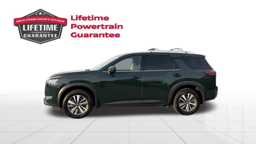 Certified 2025 Nissan Pathfinder SL image 2