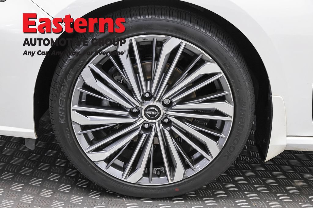 Used 2023 Nissan Altima 2.5 SL FWD image 32