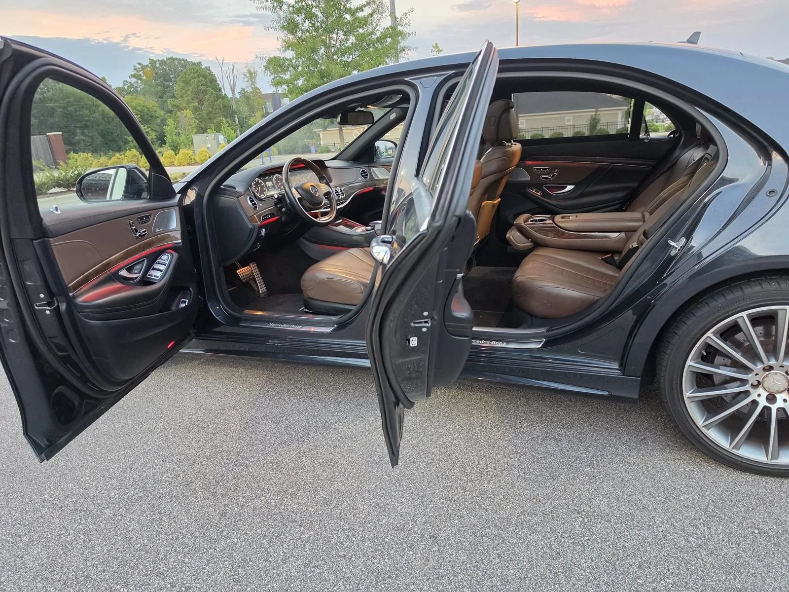 Used 2015 Mercedes-Benz S 550 4MATIC Sedan image 12