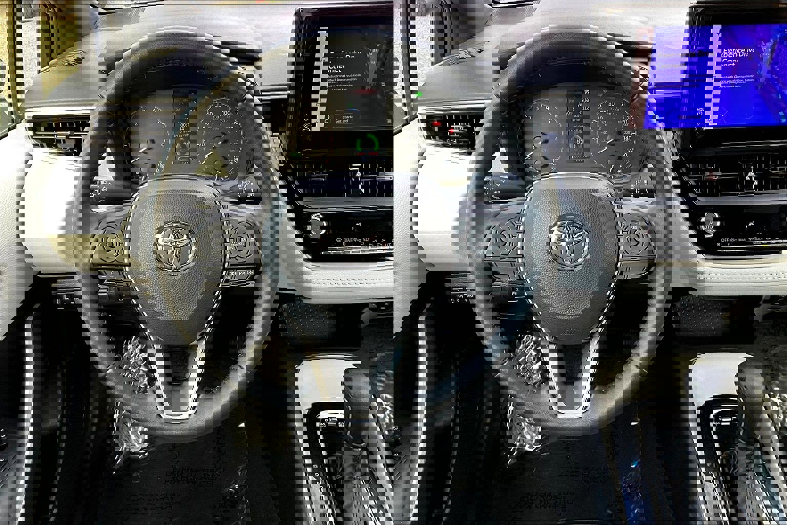 Used 2025 Toyota Corolla SE image 5