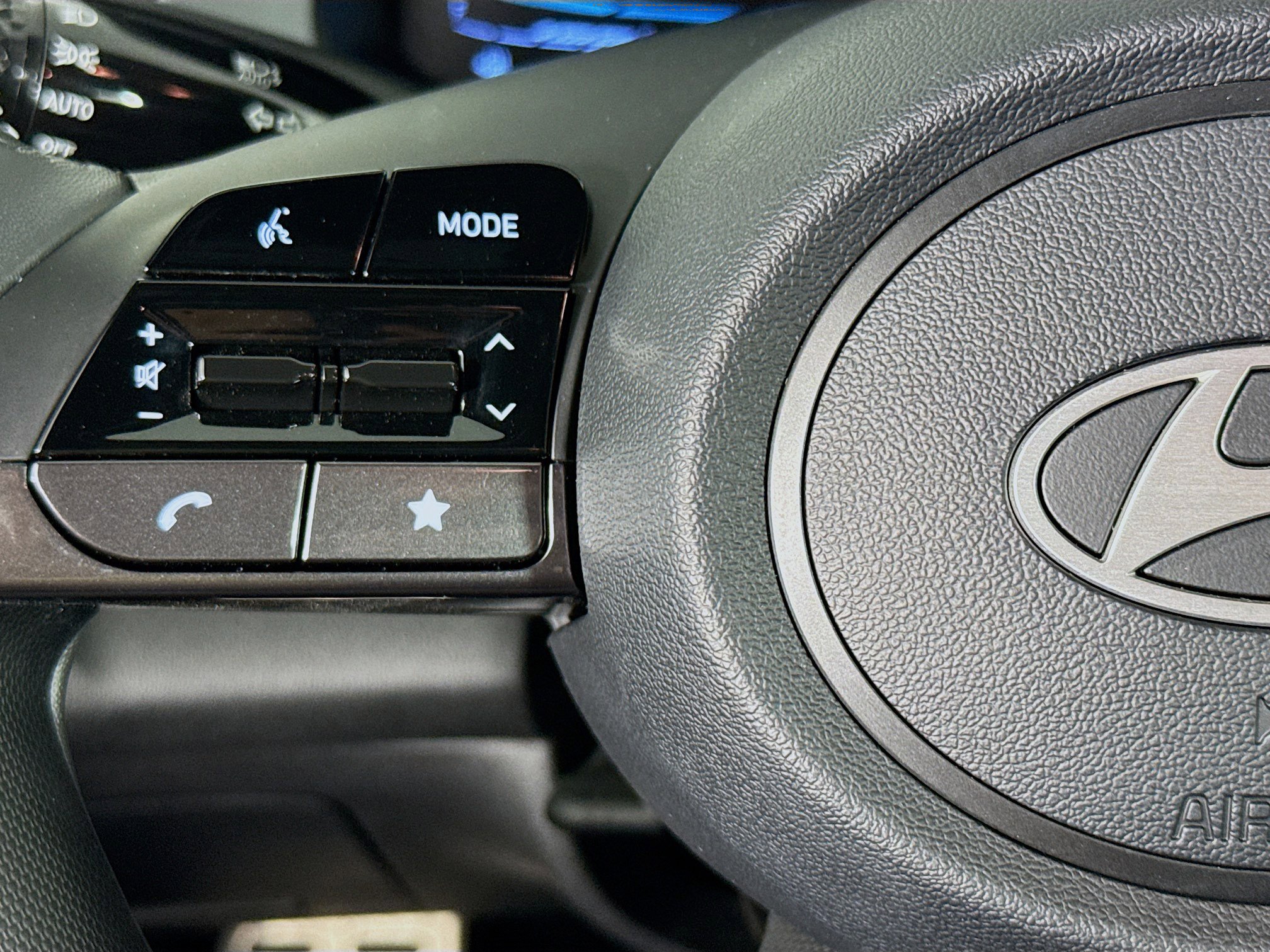 Used 2026 Hyundai Elantra Sport FWD image 13