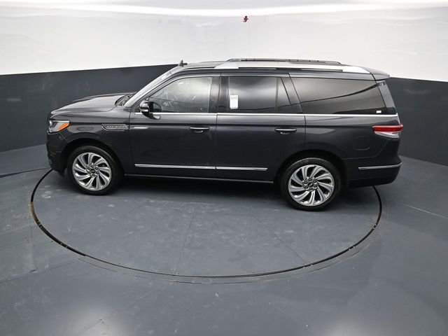 Used 2023 Lincoln Navigator Reserve image 42