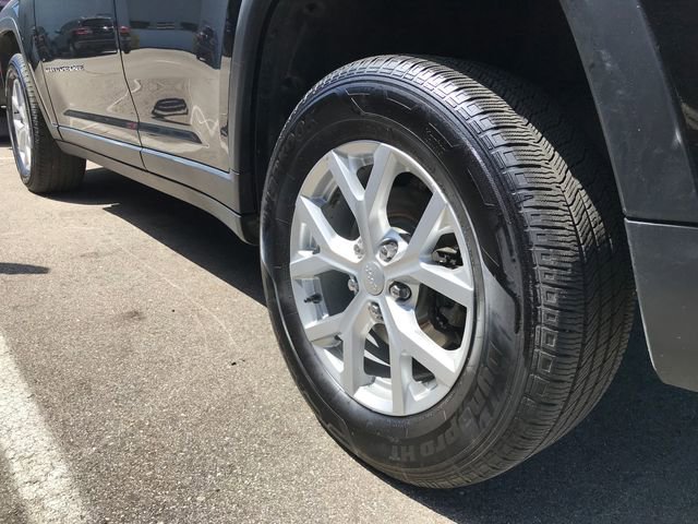 Used 2023 Jeep Grand Cherokee Limited AWD/4WD image 13