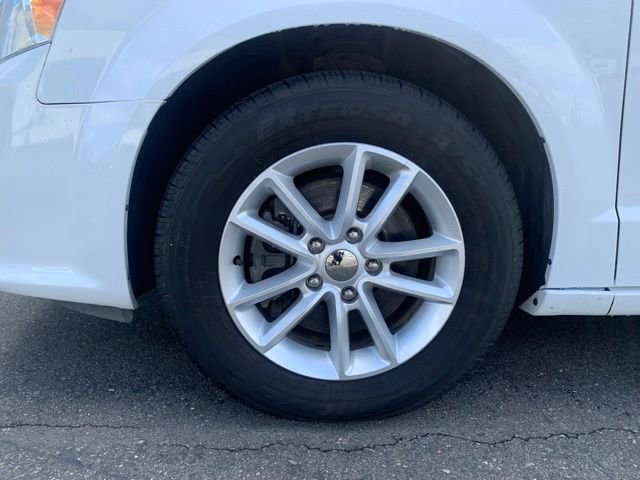 Used 2019 Dodge Grand Caravan SXT image 10