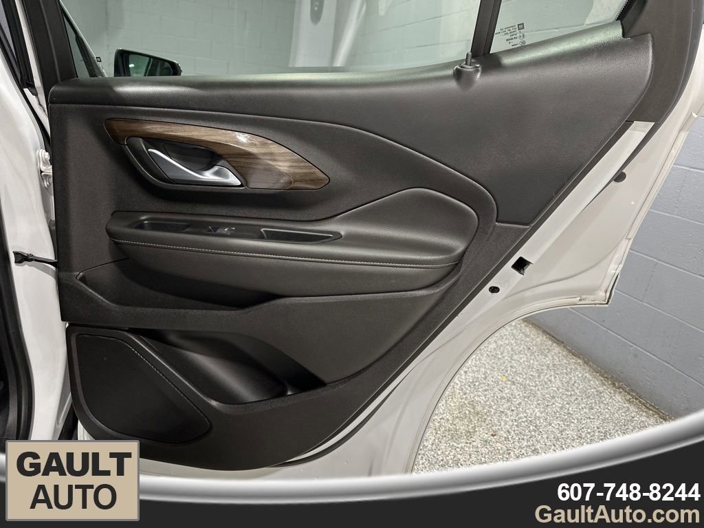 Used 2019 GMC Terrain Denali w/ Advanced Safety Package image 20