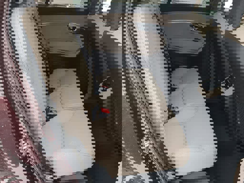 New 2026 Volvo XC90 B6 Plus w/ Protection Package Premier image 19