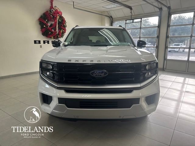 New 2025 Ford Expedition Platinum w/ Platinum Ultimate Package AWD/4WD image 3