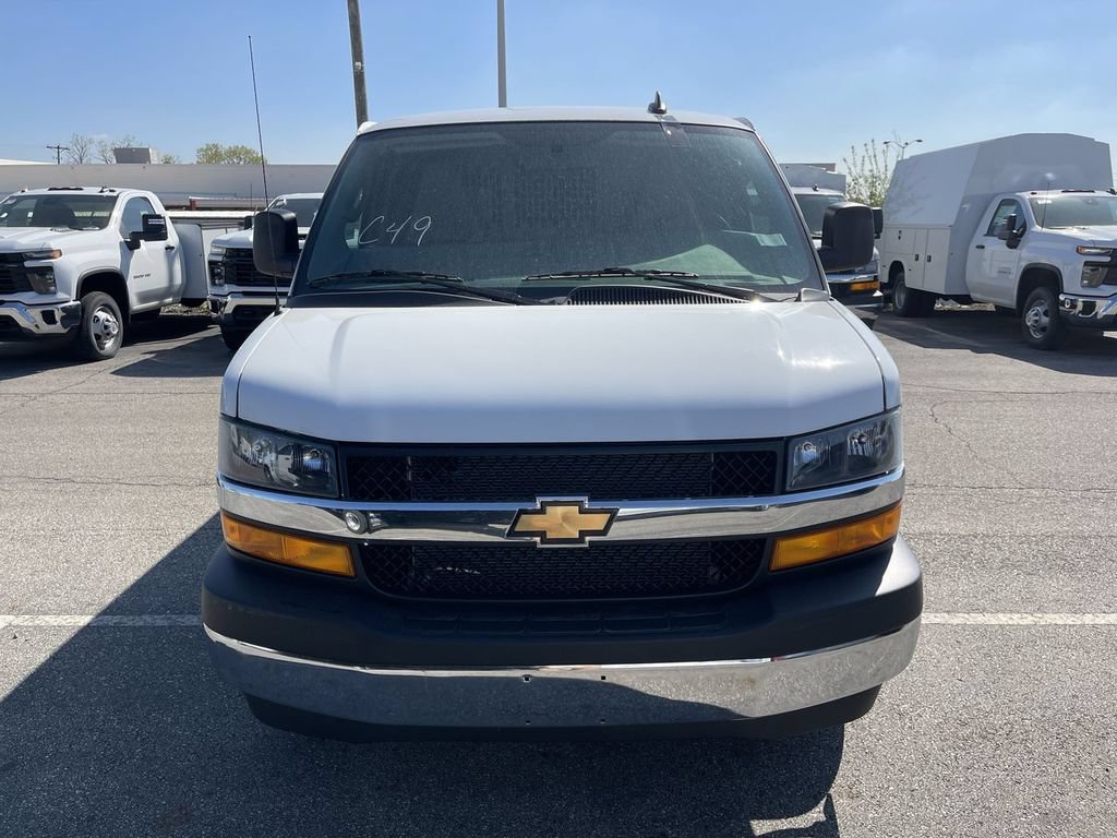 New 2026 Chevrolet Express 2500 Extended w/ Driver Convenience Package RWD image 3