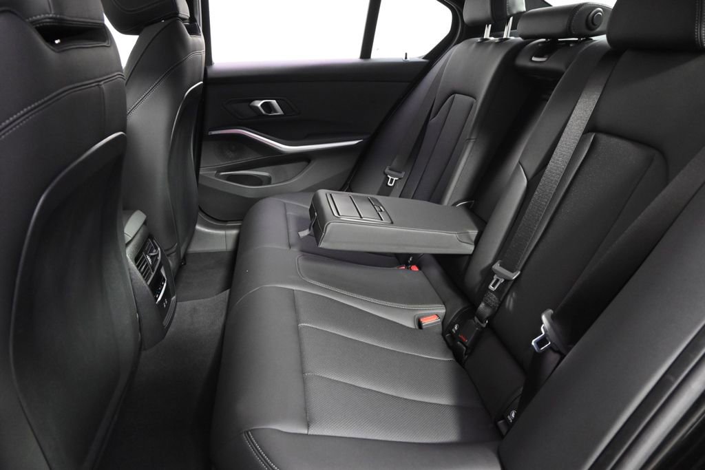 Used 2025 BMW 330i xDrive Sedan image 21