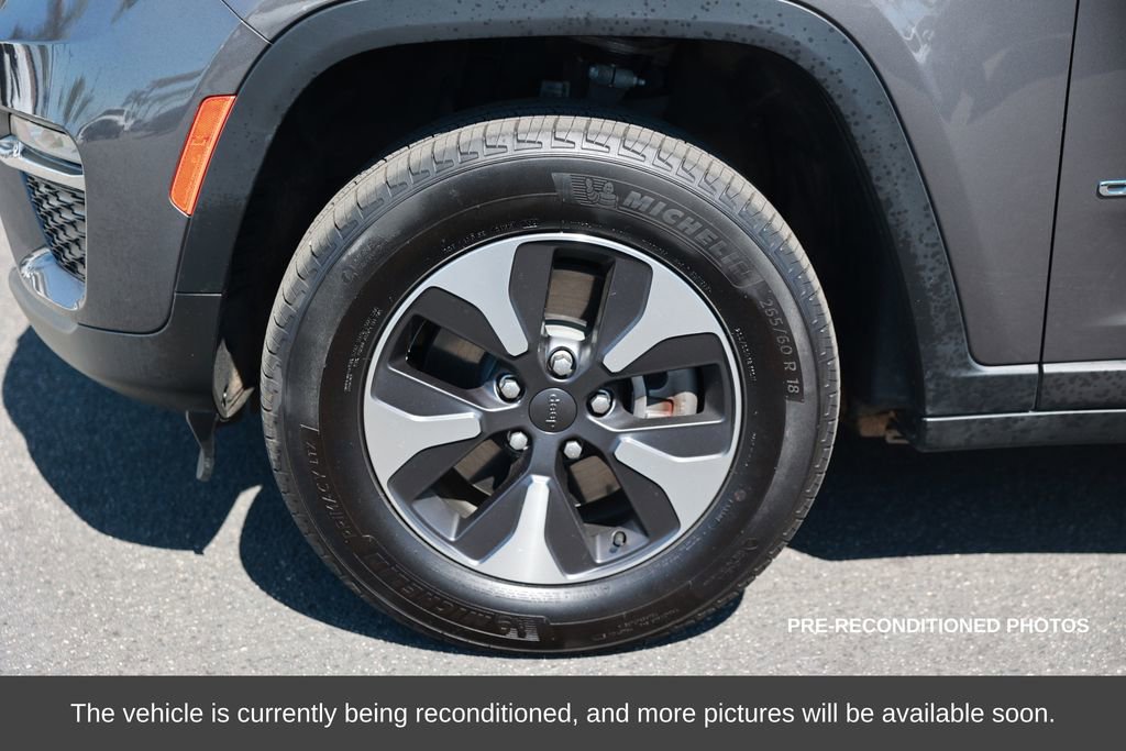 Used 2023 Jeep Grand Cherokee 4WD 4xe image 12