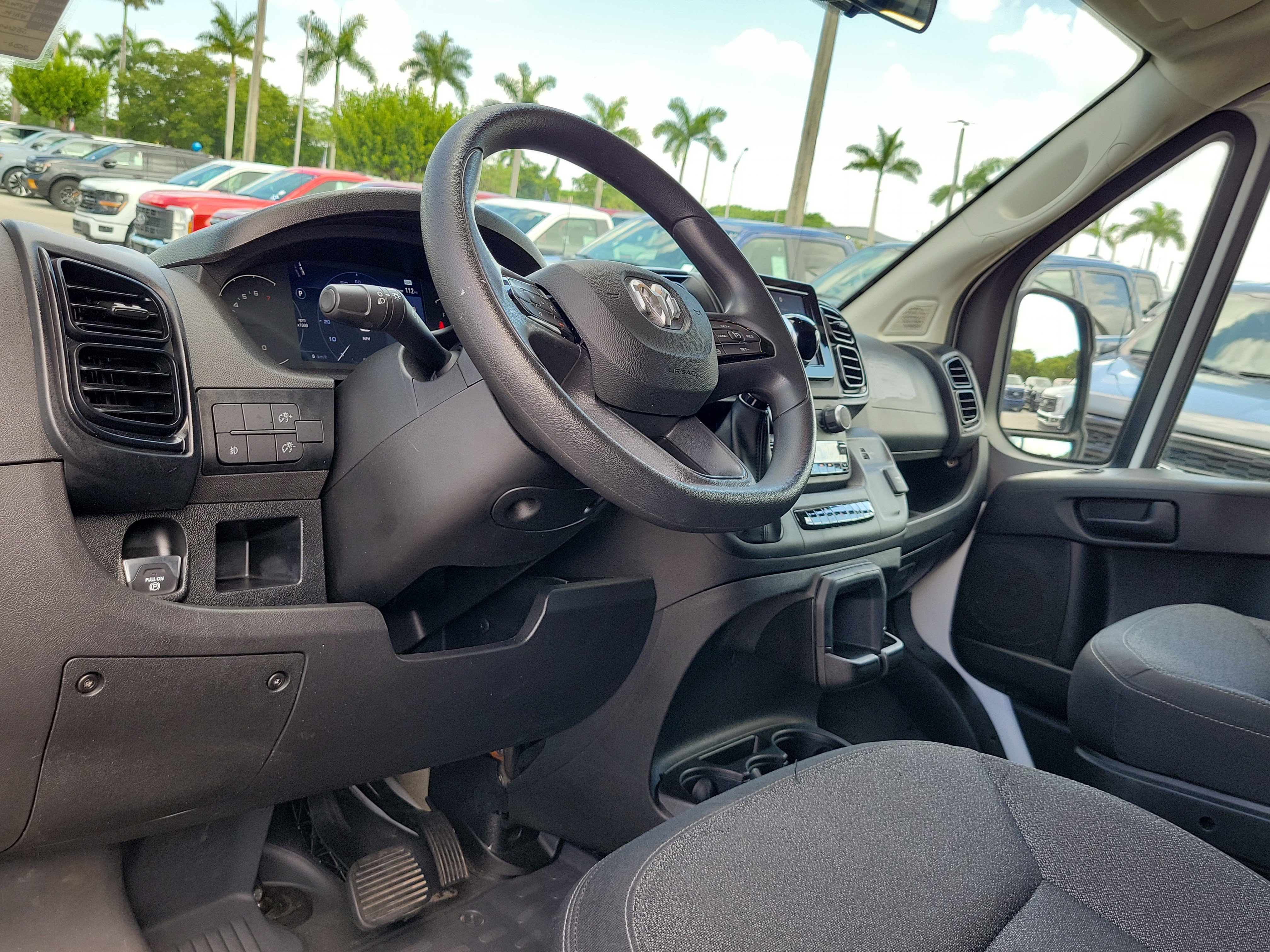 Used 2025 RAM ProMaster 2500 w/ U-Haul Equipment Group FWD image 9