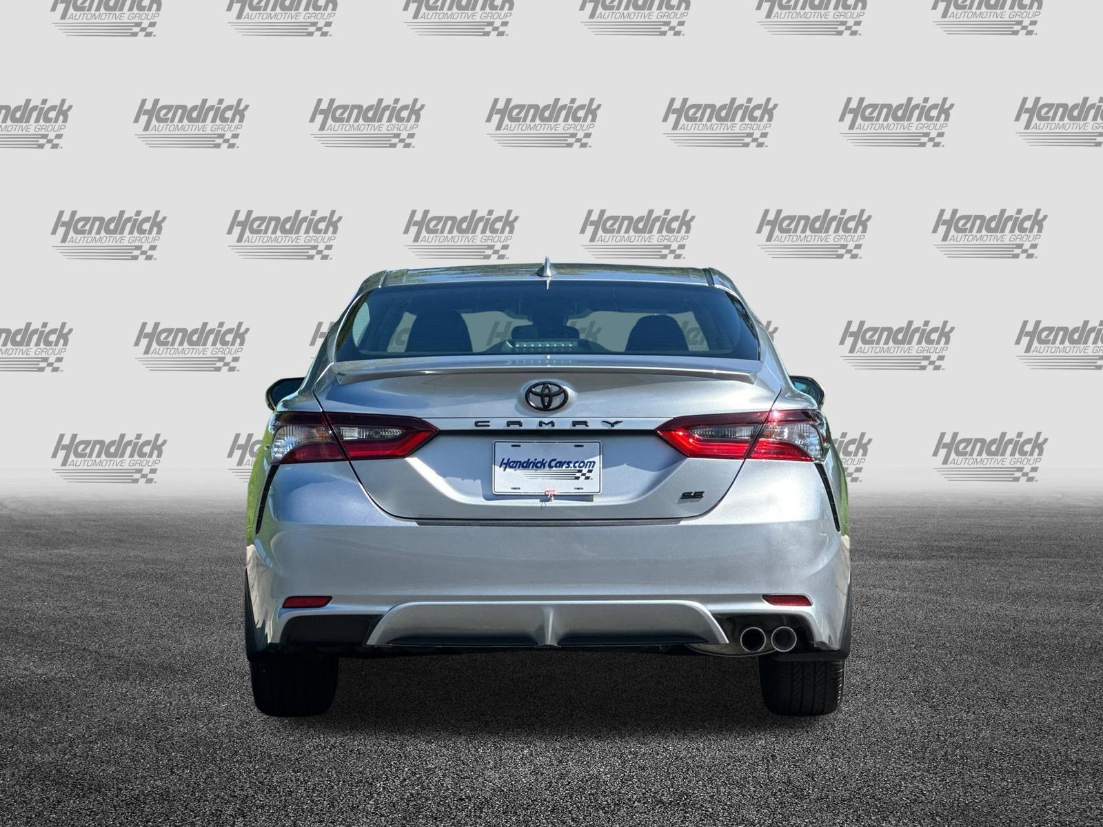 Used 2024 Toyota Camry SE FWD image 6