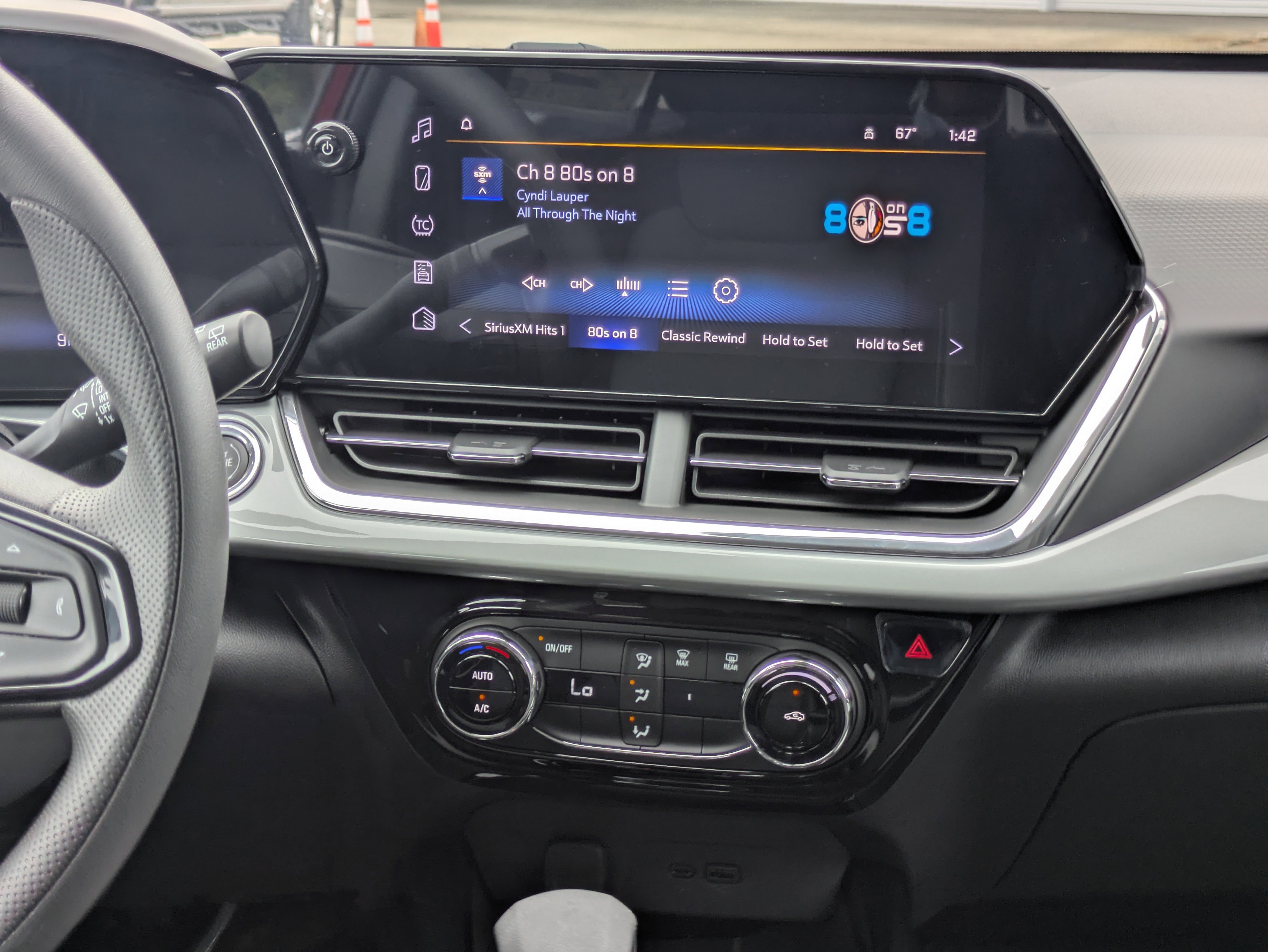 New 2026 Chevrolet Trax LT image 5