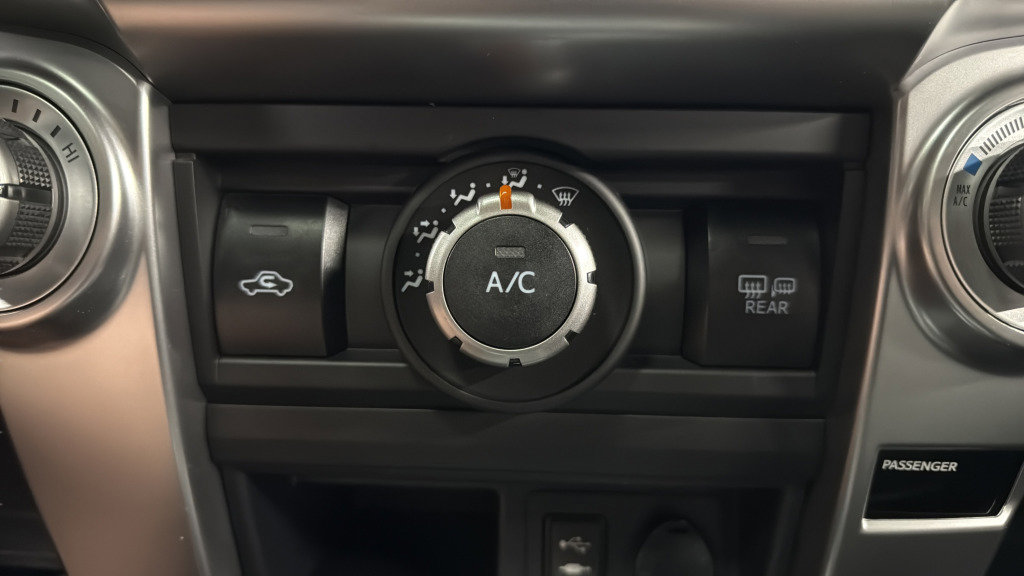 Used 2014 Toyota 4Runner SR5 Premium image 34