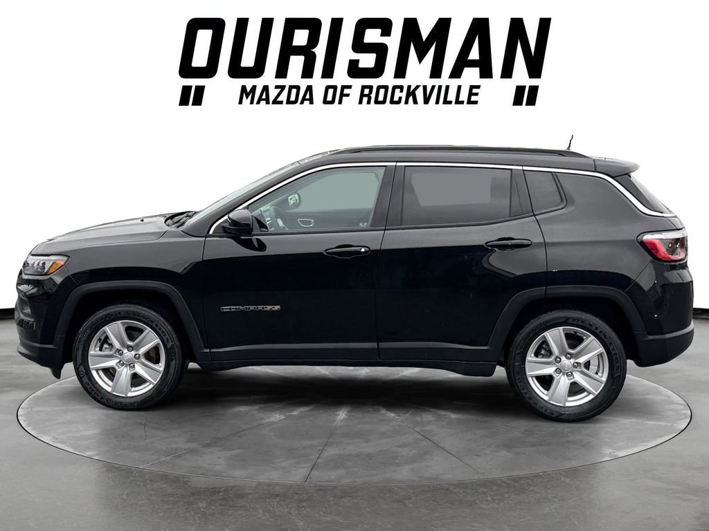 Used 2022 Jeep Compass Latitude image 3