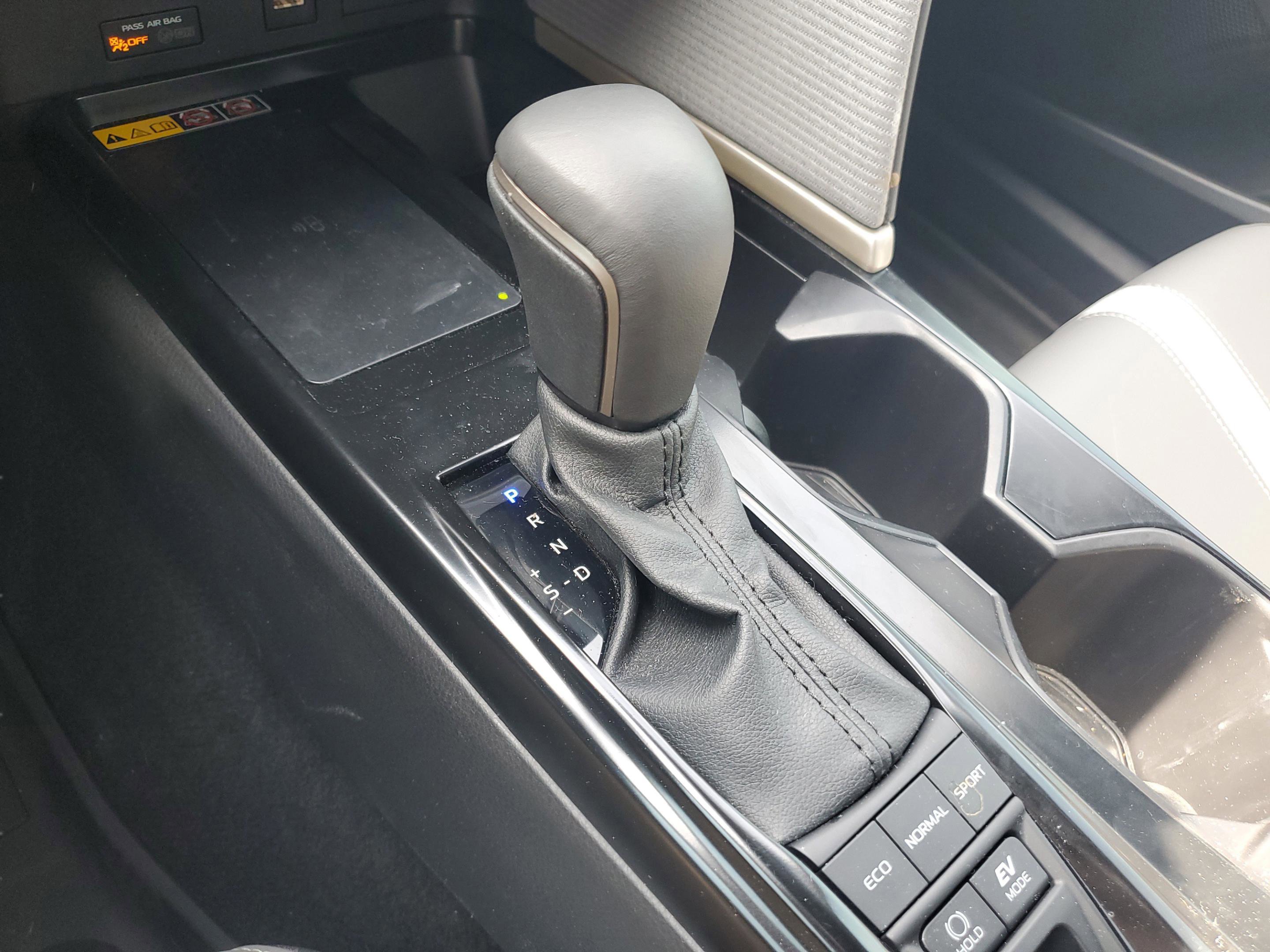 Used 2025 Toyota Camry SE image 23