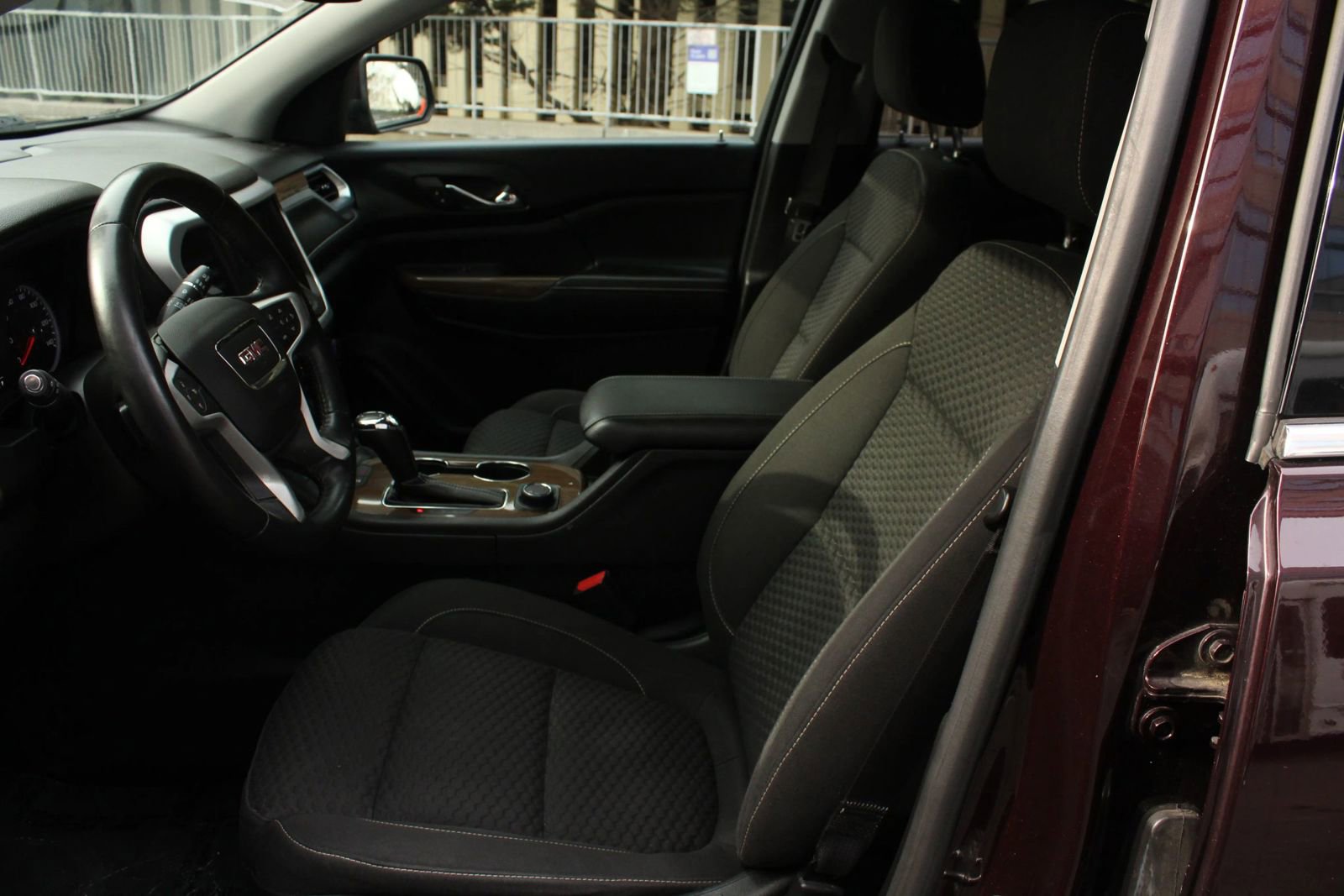 Used 2017 GMC Acadia SLE w/ Driver Alert Package I AWD/4WD image 14