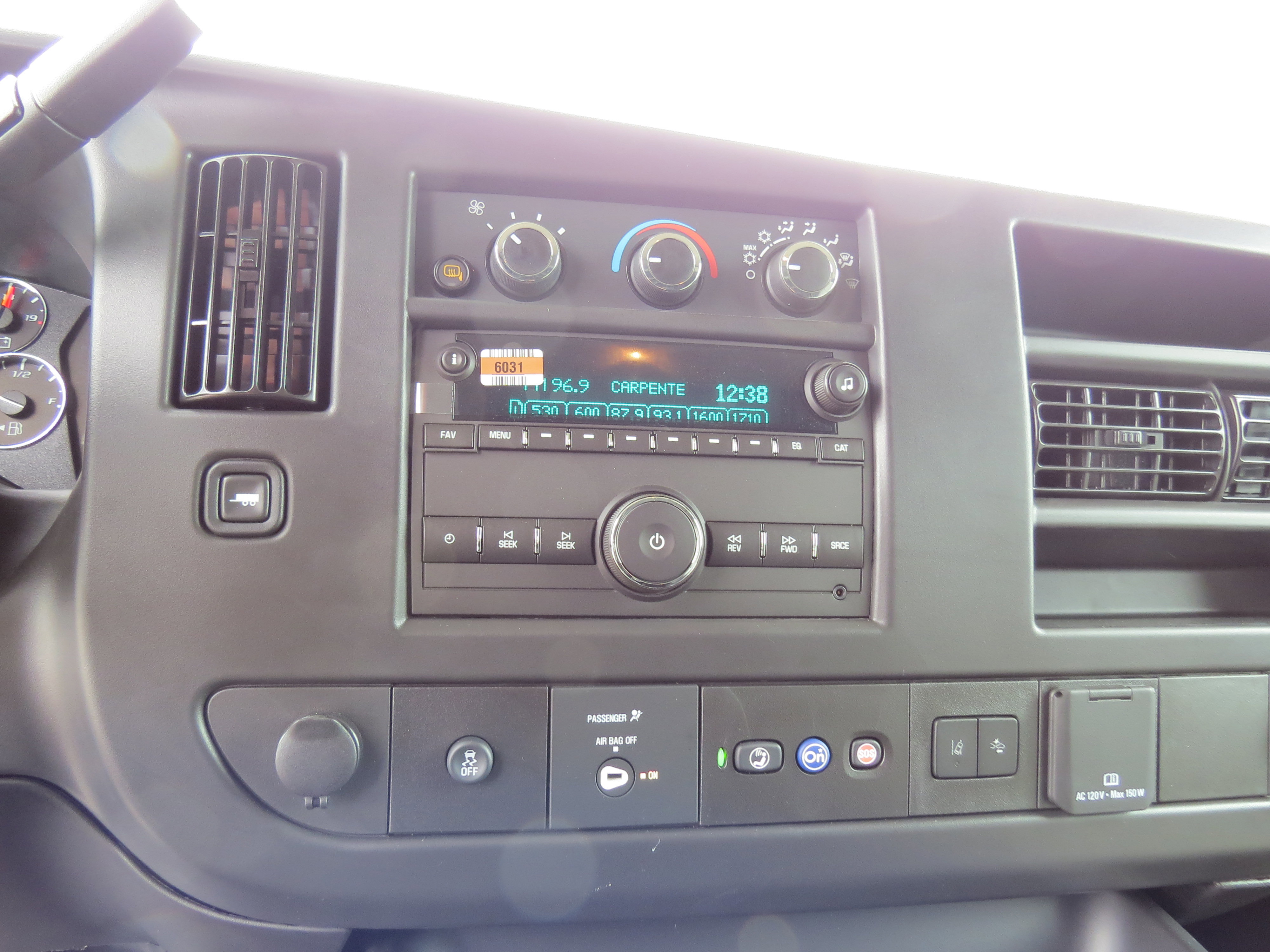 Used 2025 GMC Savana 3500 w/ Driver Convenience Package image 16