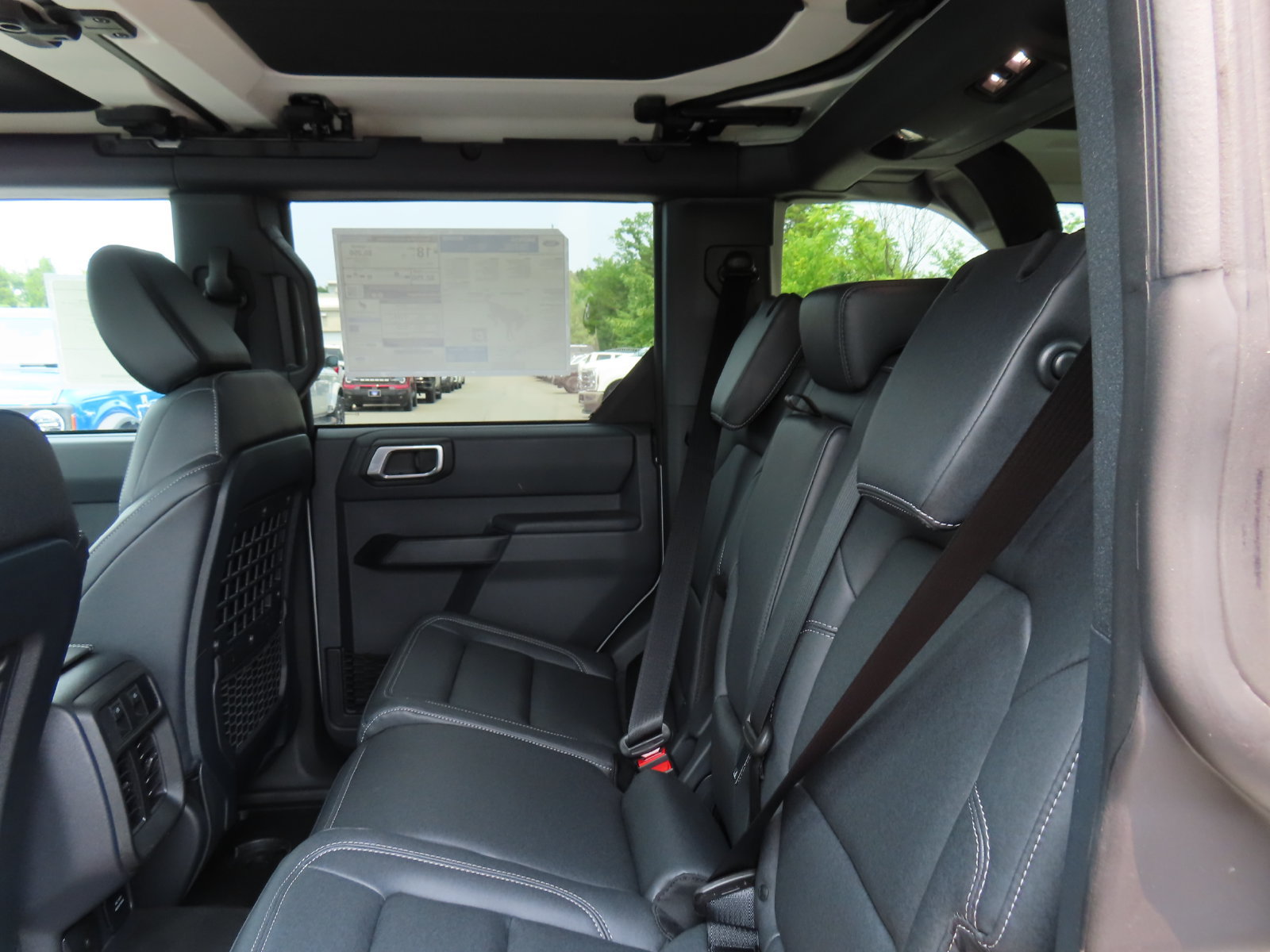 New 2026 Ford Bronco Big Bend w/ Black Diamond Package AWD/4WD image 17