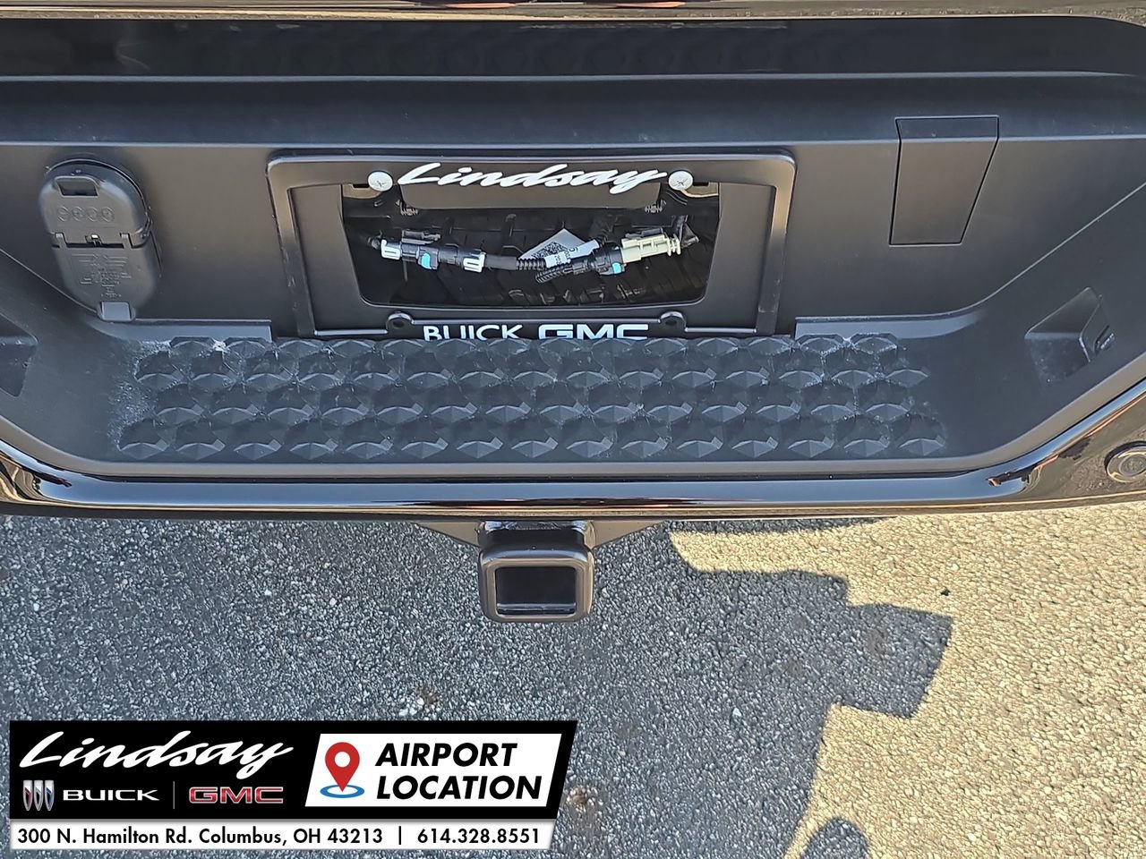 New 2025 GMC Canyon Denali w/ LPO, Denali Black Edition image 35