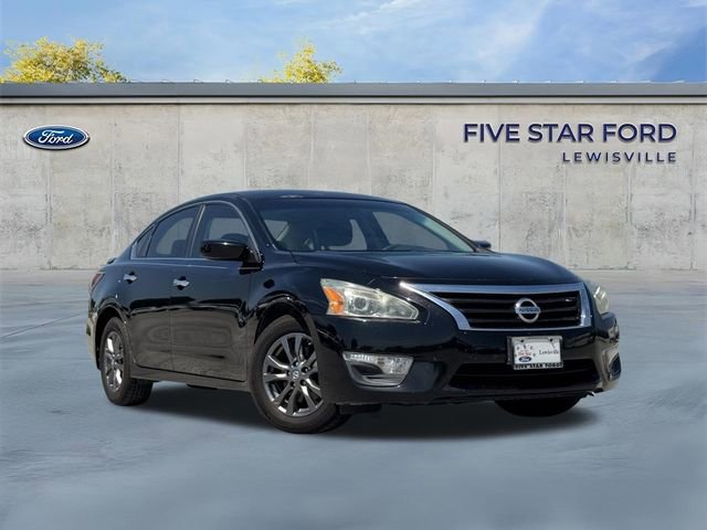 Used 2015 Nissan Altima 2.5 S w/ Sport Value Package FWD image 2