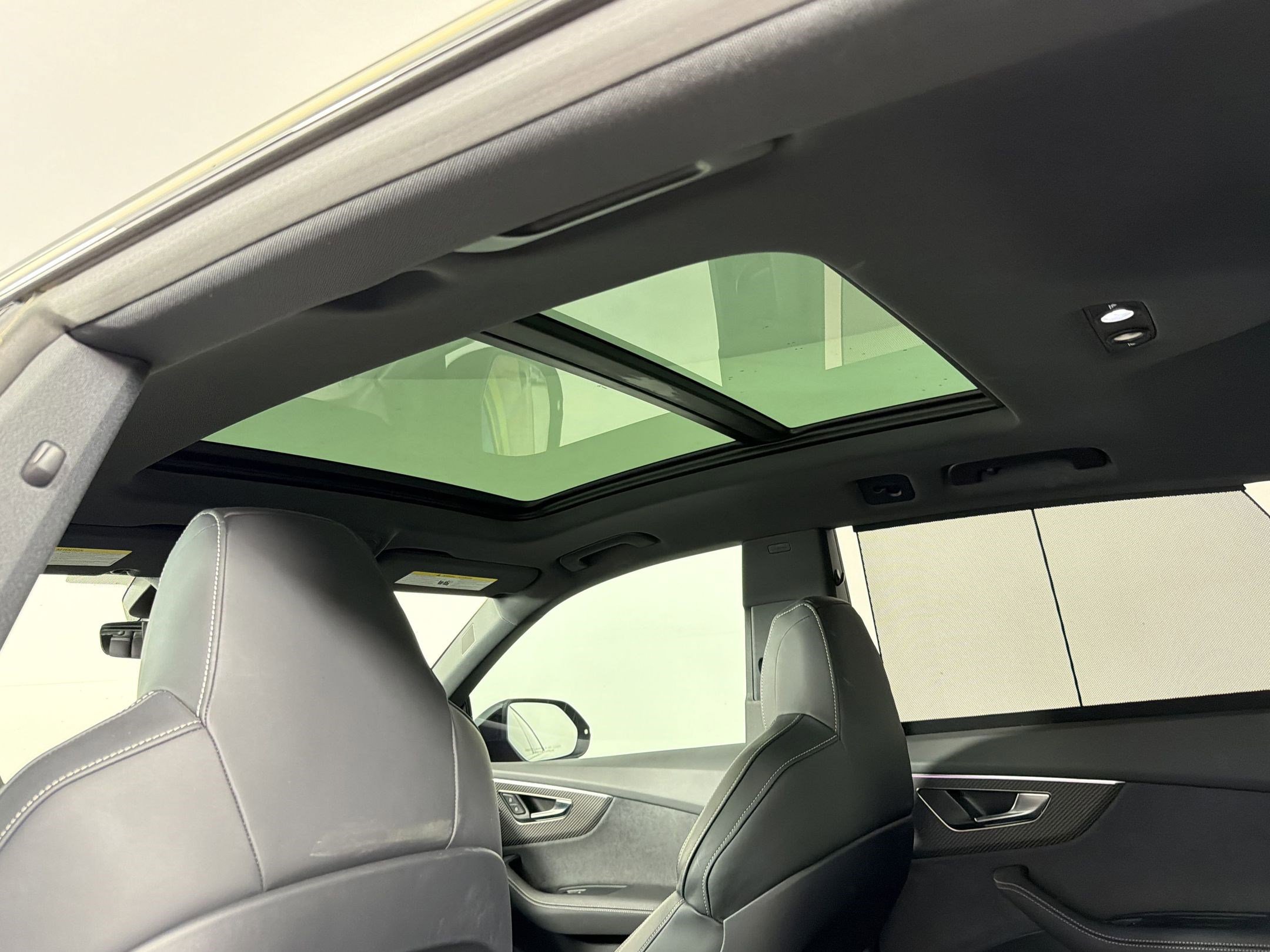 Used 2025 Audi SQ8 Prestige AWD/4WD image 19