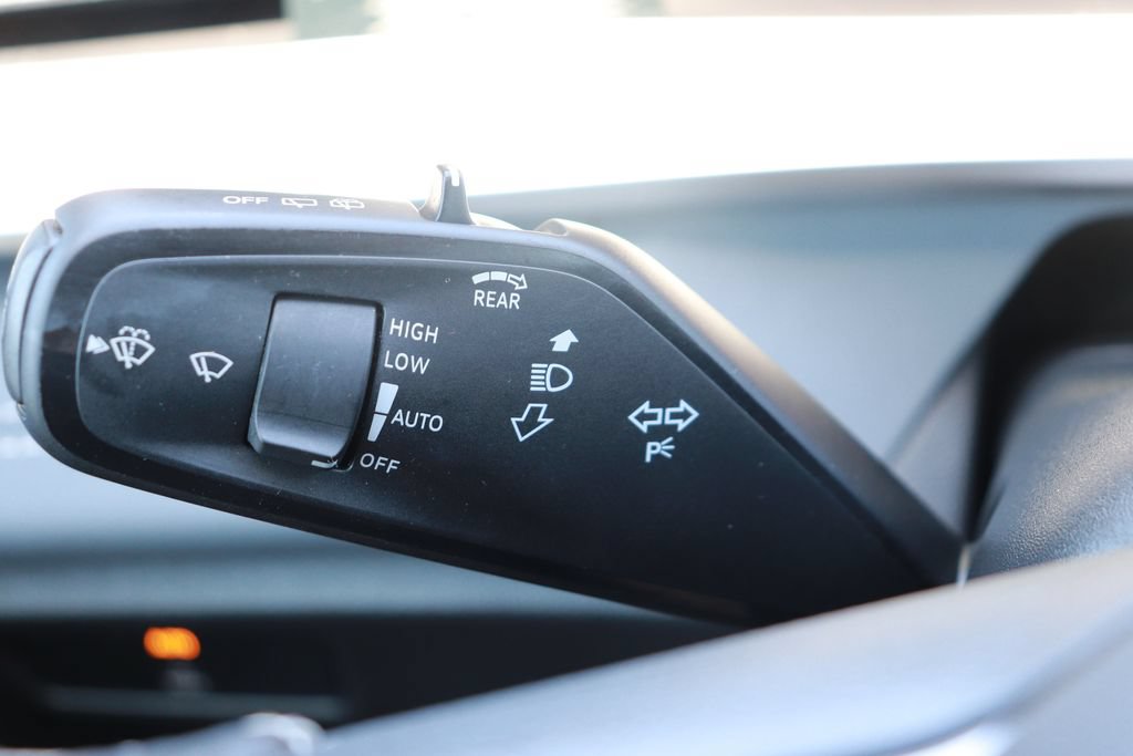 Used 2026 Volkswagen Tiguan SE FWD image 20