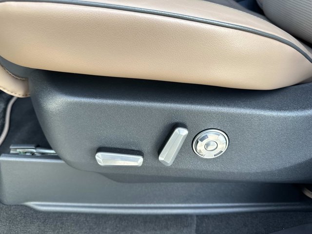 New 2025 Lincoln Navigator Black Label image 12