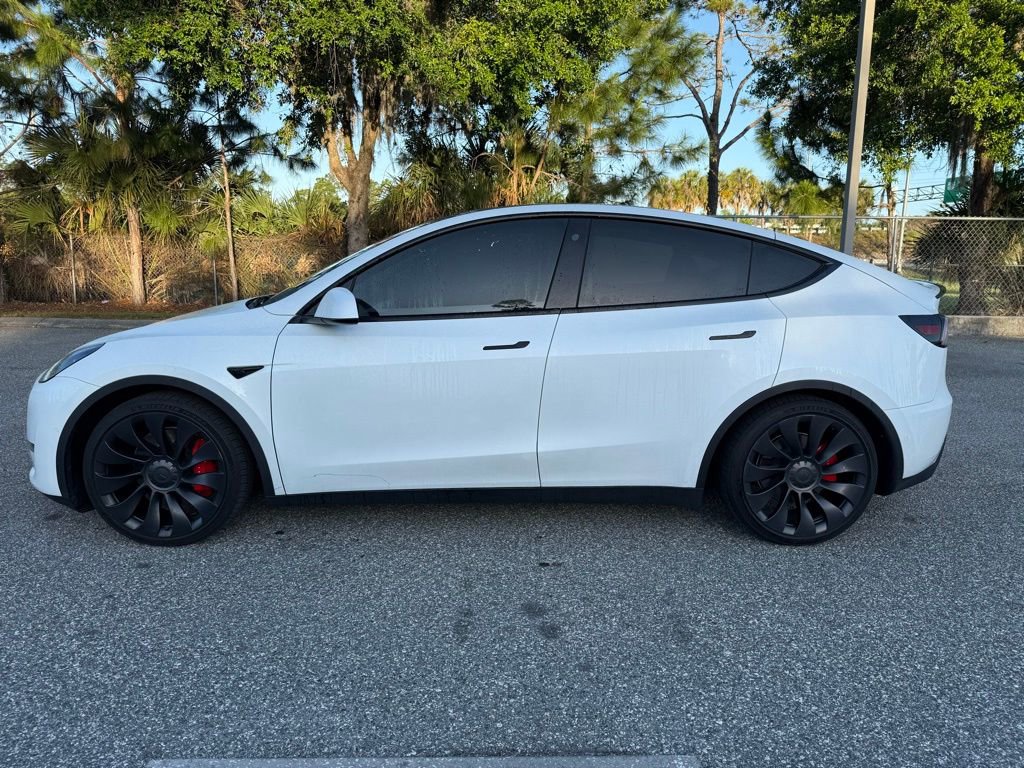 Used 2022 Tesla Model Y Performance image 14