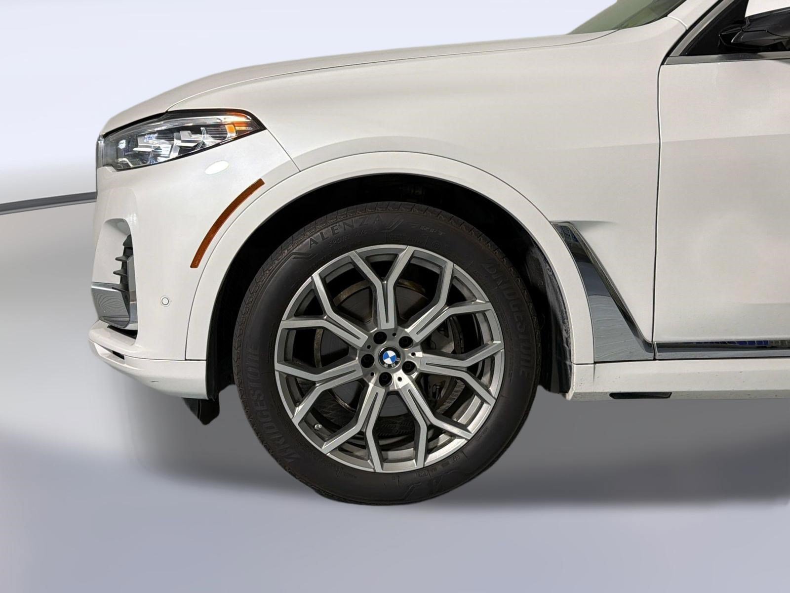 Used 2020 BMW X7 xDrive40i w/ Premium Package AWD/4WD image 13