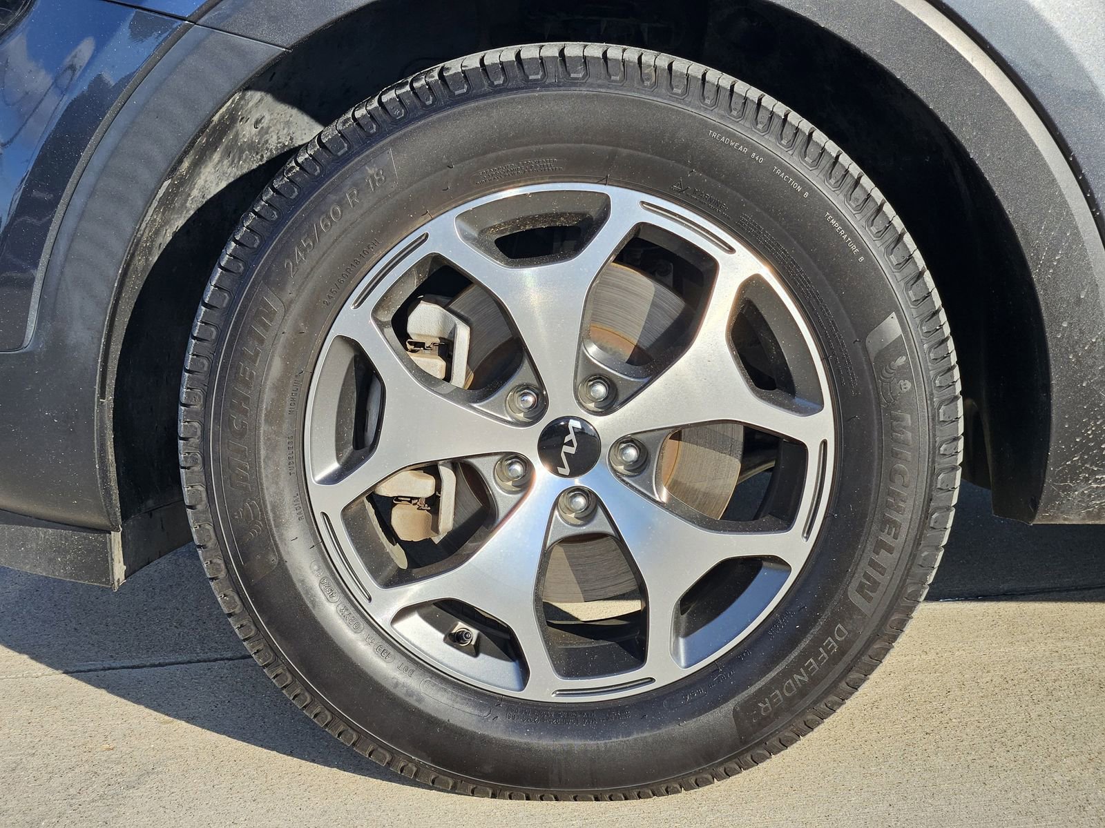 Used 2022 Kia Telluride EX AWD/4WD image 12