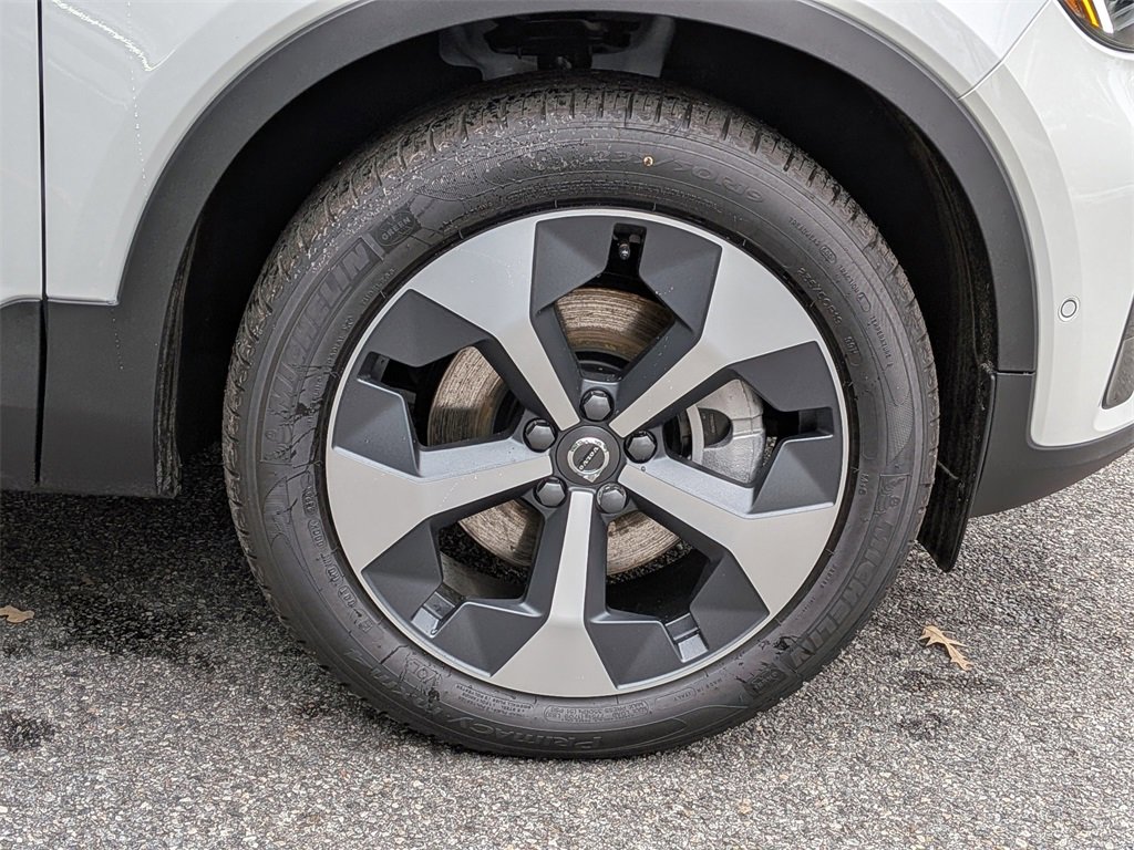 New 2026 Volvo XC40 B5 Plus w/ Protection Package Premier image 12