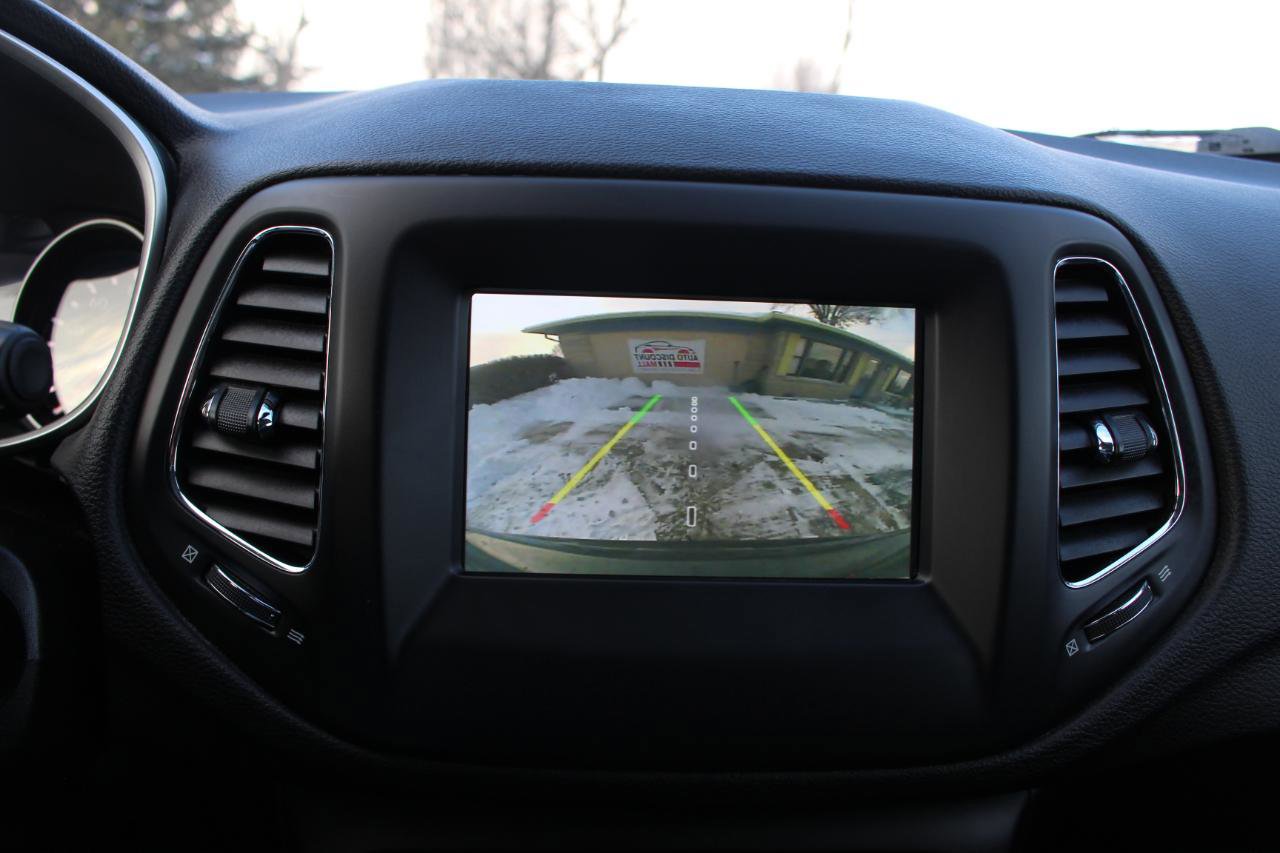 Used 2020 Jeep Compass Latitude w/ Popular Equipment Group image 26