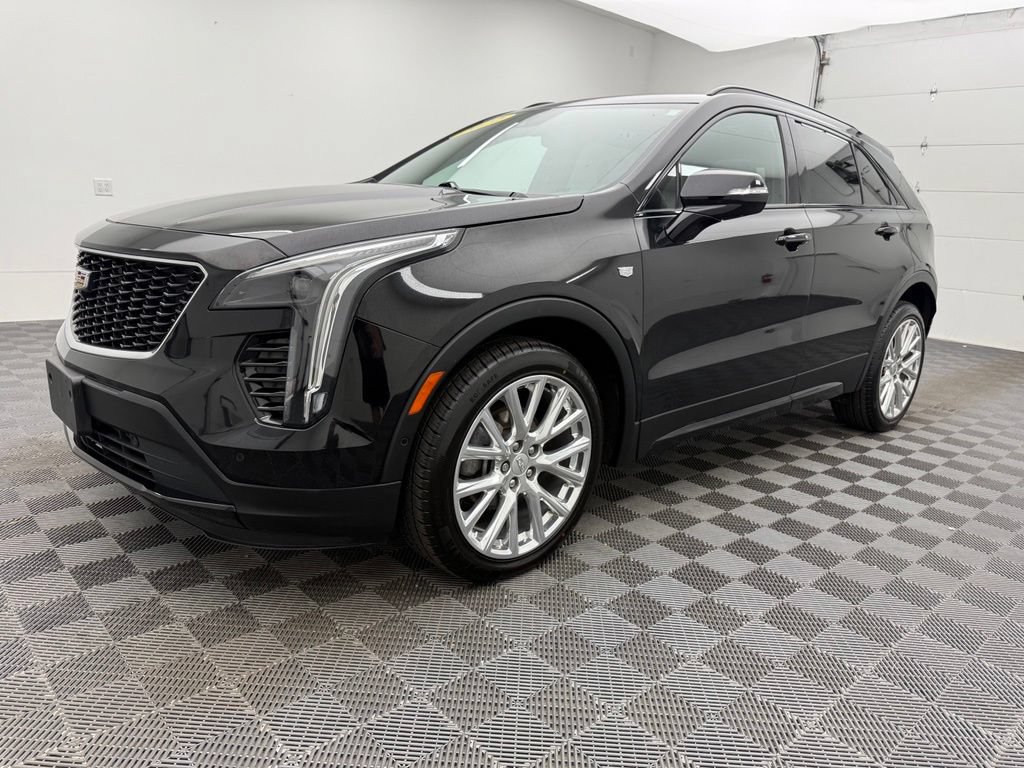 Used 2022 Cadillac XT4 Sport w/ Comfort Package AWD/4WD image 2