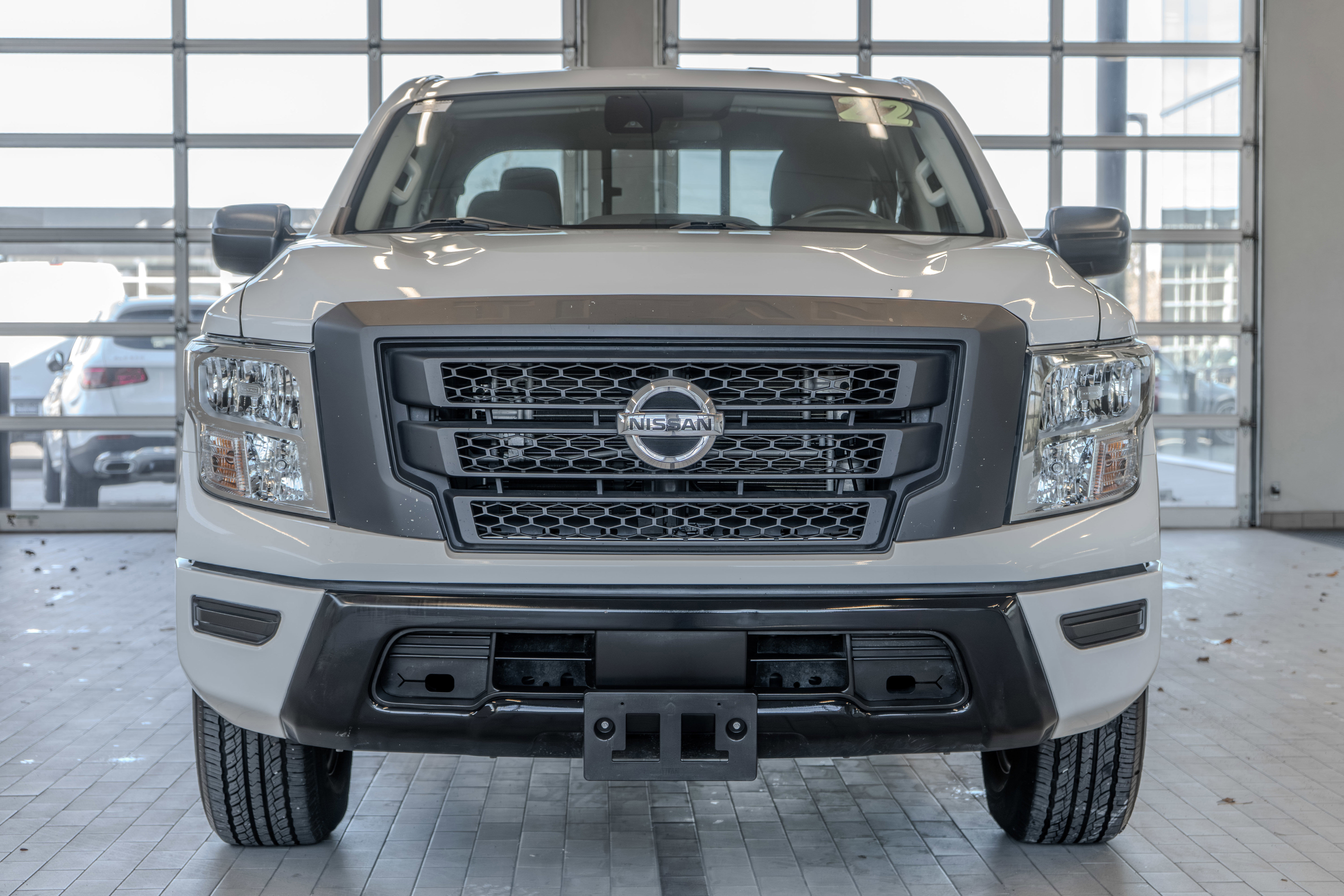 Used 2022 Nissan Titan S w/ S Utility Package image 10