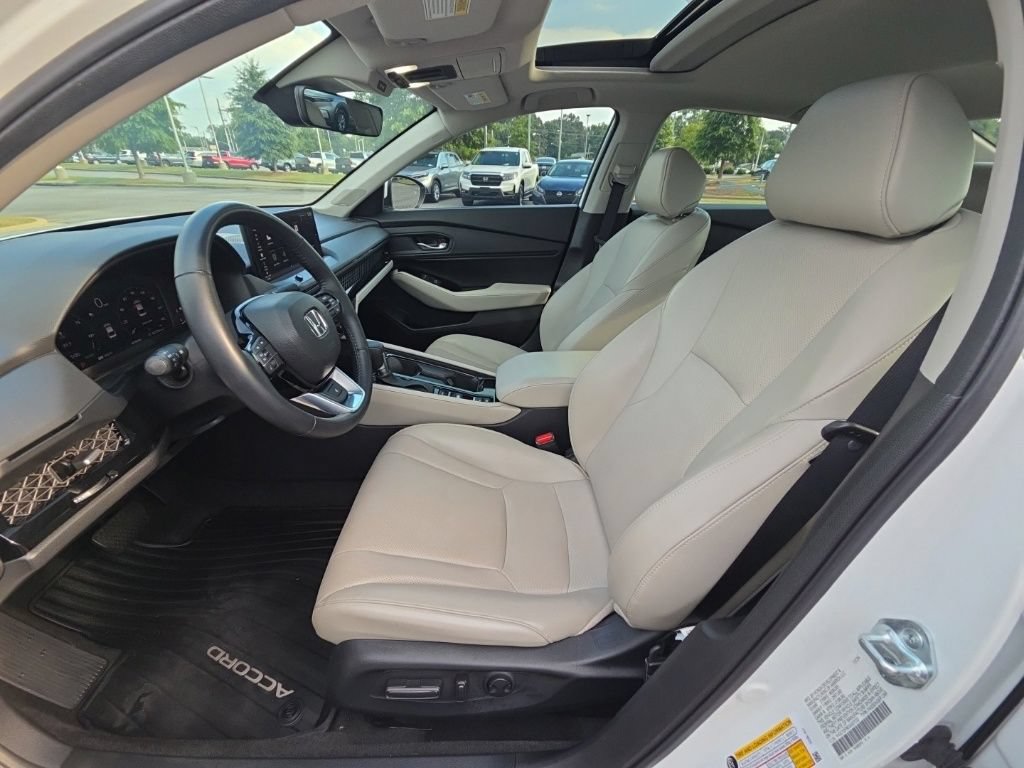 Used 2025 Honda Accord Touring image 24