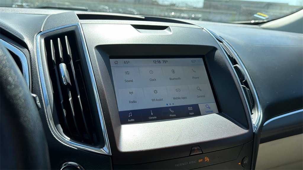 Used 2020 Ford Edge Titanium image 30