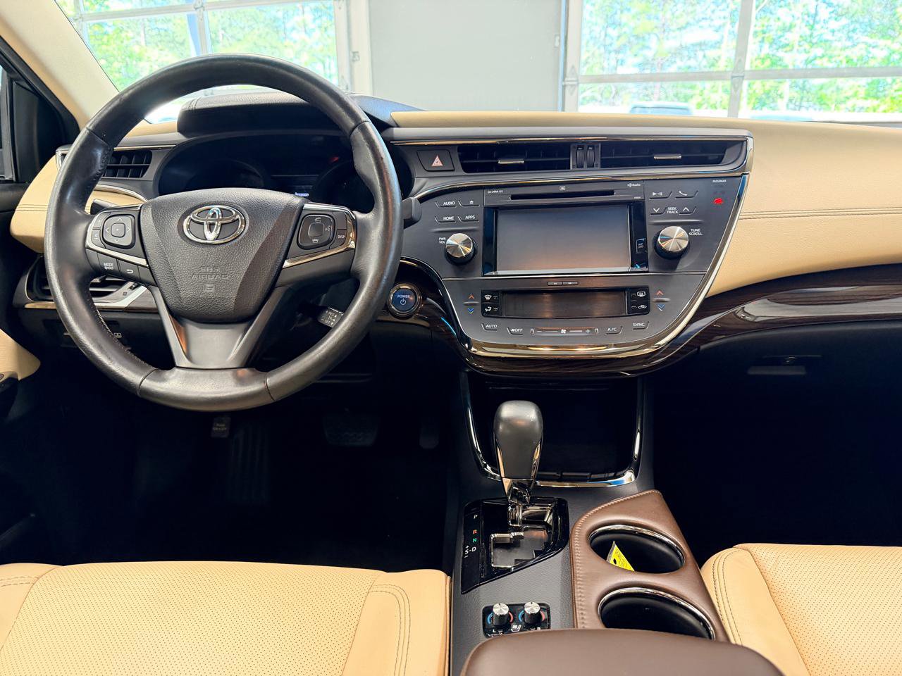 Used 2015 Toyota Avalon Limited FWD image 31