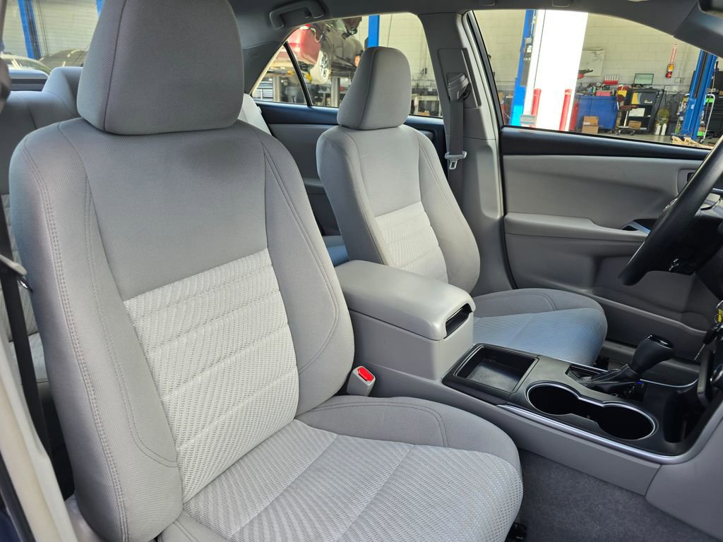 Used 2017 Toyota Camry LE image 12