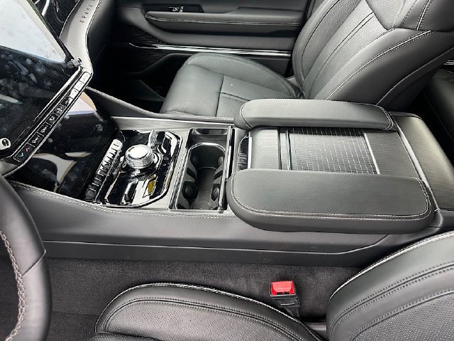 New 2024 Jeep Grand Wagoneer Series II Obsidian w/ Quick Order Packagew 28T AWD/4WD image 23