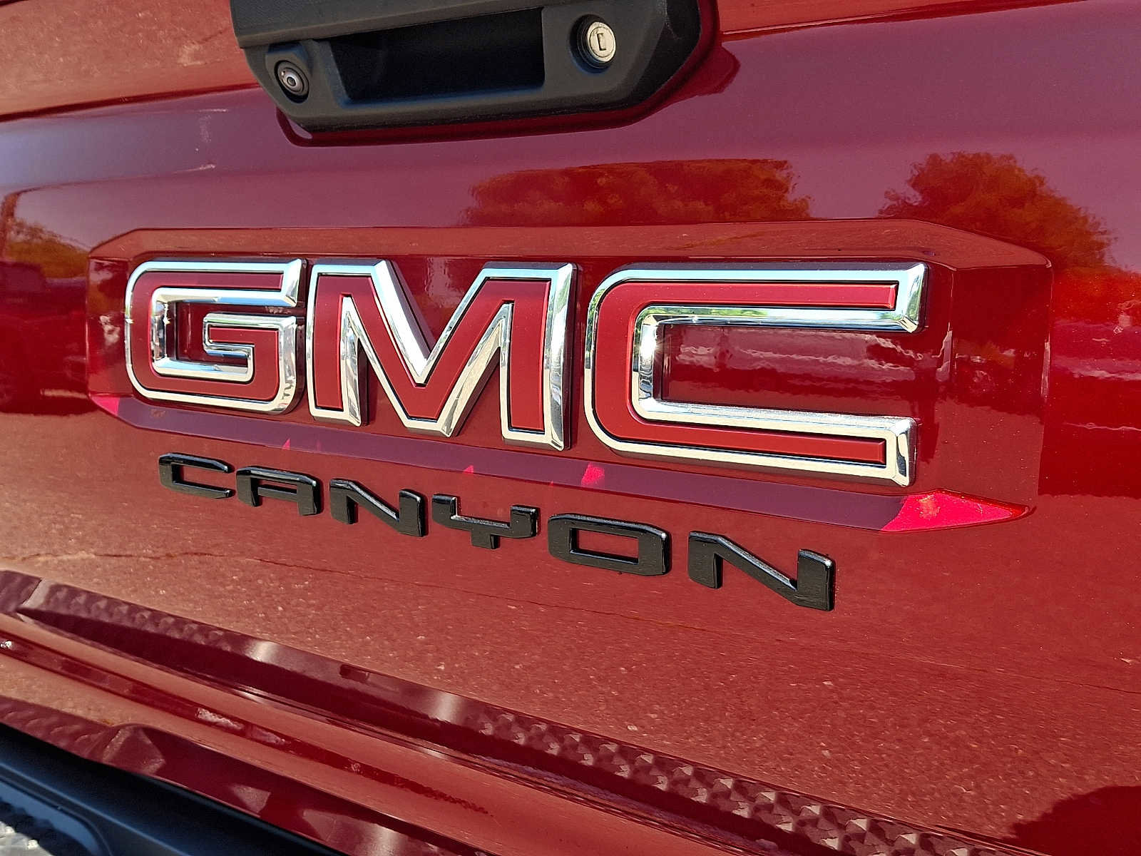 Used 2024 GMC Canyon Elevation w/ Elevation Premium Package AWD/4WD image 30
